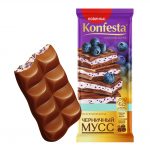 Шоколад молочный с черничной начинкой